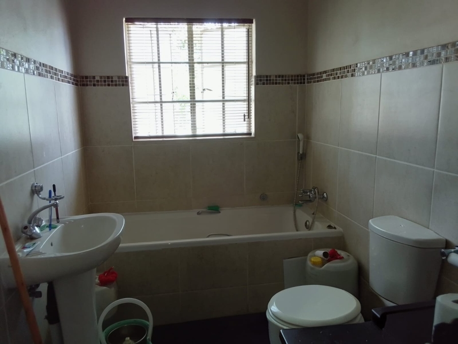 To Let 3 Bedroom Property for Rent in Waterkloof A H North West